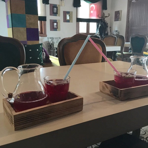 Снимок сделан в Pano Restaurant ve Kahve Evi пользователем Seher a. 11/9/2015