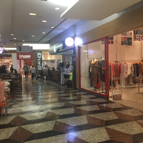 Photo prise au Shopping da Gávea par Melissa M. le7/17/2017