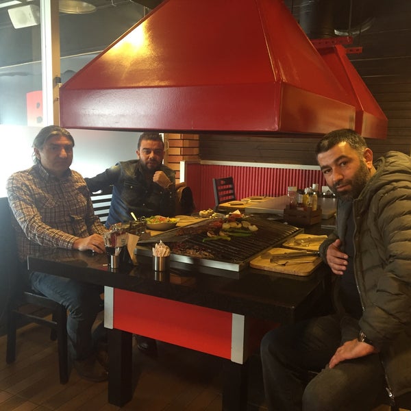 Photo taken at Barbeque Time Mangalbaşı Restaurant by Brs S. on 3/21/2016