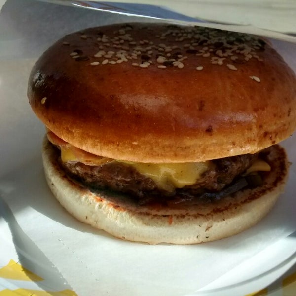 3/14/2015에 Al G.님이 True Burgers에서 찍은 사진