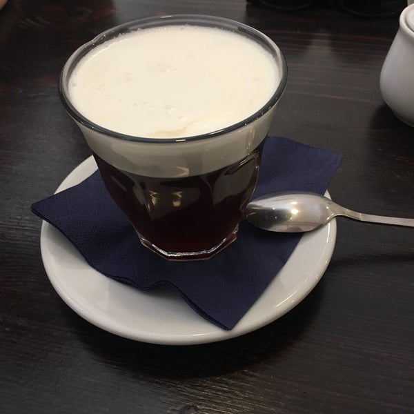 4/7/2019 tarihinde Kateřina Š.ziyaretçi tarafından Café Na kole'de çekilen fotoğraf