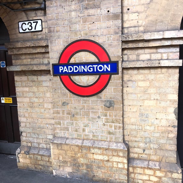 Foto tirada no(a) Paddington London Underground Station (Hammersmith &amp; City and Circle lines) por Closed em 8/22/2018