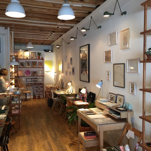 Fotos bei McNally Jackson Store Goods For The Study Schreibwarenladen in NoLita