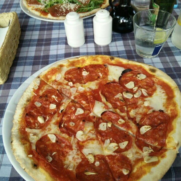 Foto tirada no(a) Focha 42 Ristorante - Pizza &amp; Pasta! por Marek M. em 7/6/2015
