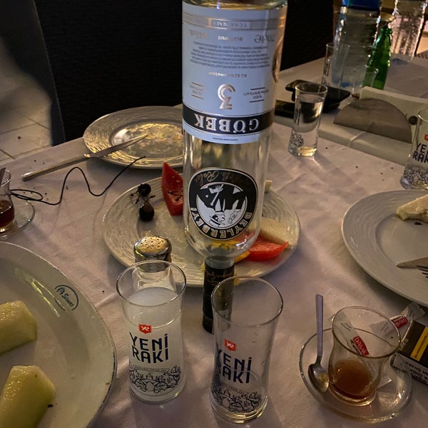 Das Foto wurde bei Şirnaz Ocakbaşı Restaurant von .. am 9/19/2021 aufgenommen