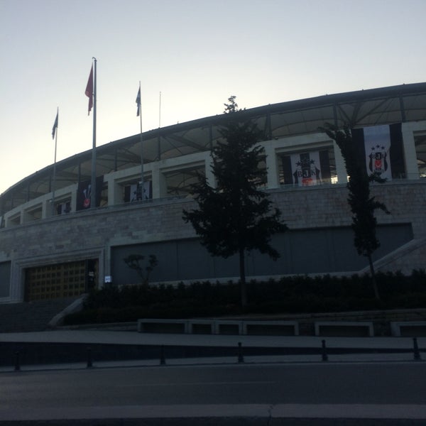 Photo taken at Tüpraş Stadyumu by ERMAN on 6/7/2017