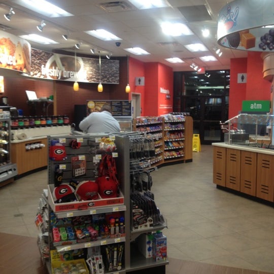 RaceTrac Gas Station in Smyrna