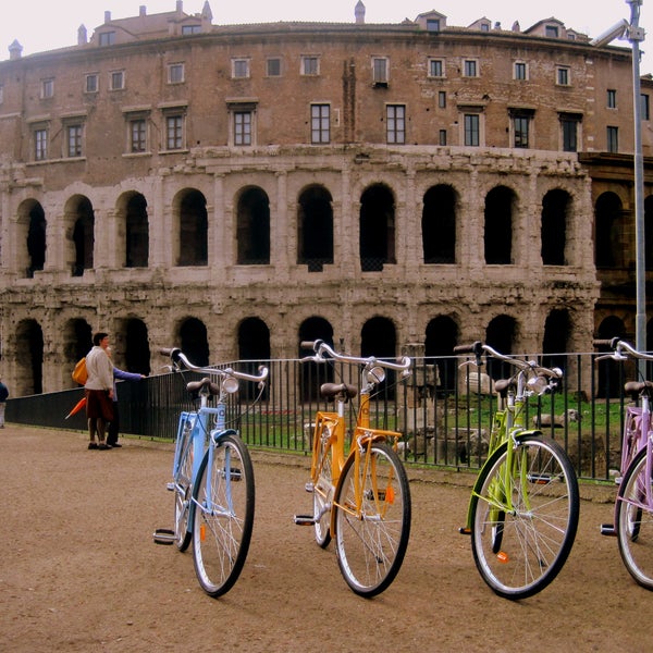Foto tomada en Roma rent bike - bike rental &amp; bike tours  por Roma rent bike - bike rental &amp; bike tours el 1/30/2014