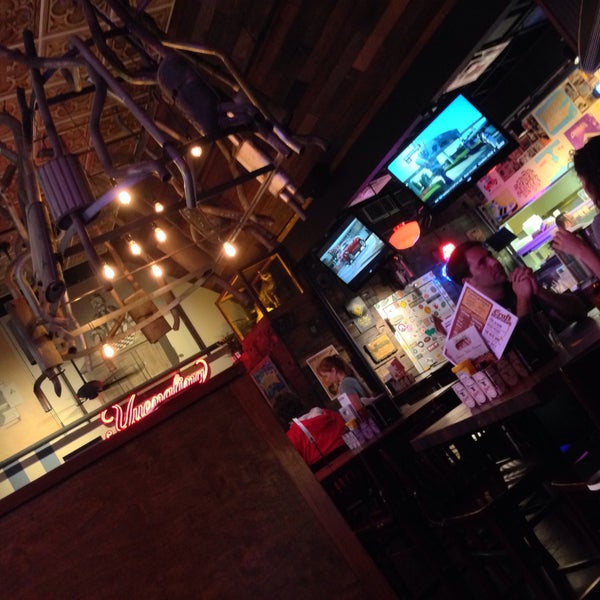 Photo taken at M.L.Rose Craft Beer &amp; Burgers by Drew F. on 6/1/2015