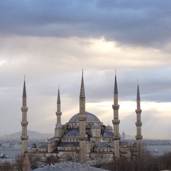 Photo prise au Lady Diana Hotel Istanbul par Maram le12/4/2014