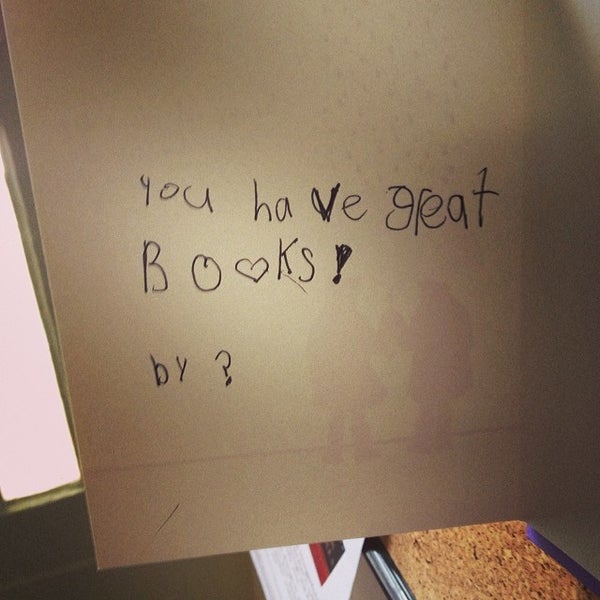 2/16/2014 tarihinde Clair B.ziyaretçi tarafından Haunted Bookshop'de çekilen fotoğraf