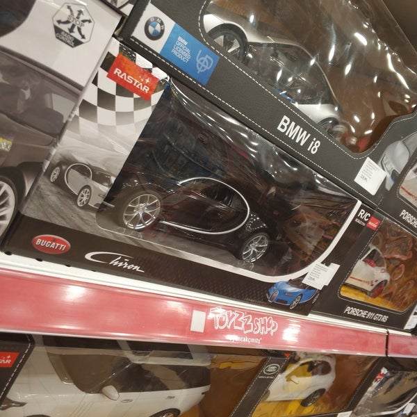 photos at toyzz shop toy game store in melikgazi