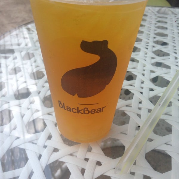9/24/2014にIsuri B.がBlack Bear Teaで撮った写真
