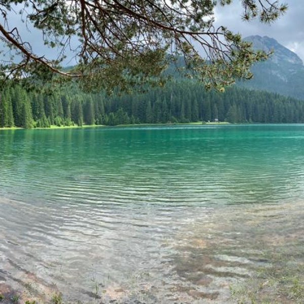 Crno jezero весной