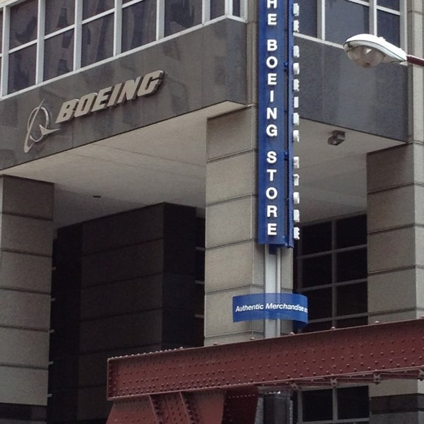 รูปภาพถ่ายที่ Boeing Building โดย Jorge G. เมื่อ 3/26/2013