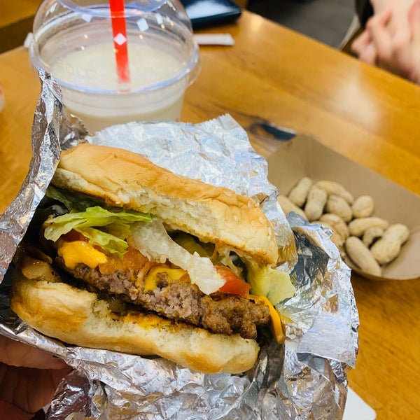 Photo taken at Five Guys by Hyejeong S. on 11/6/2019