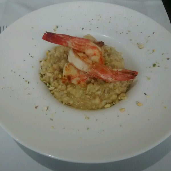 Foto scattata a Cena Restaurante da Aline B. il 10/23/2016