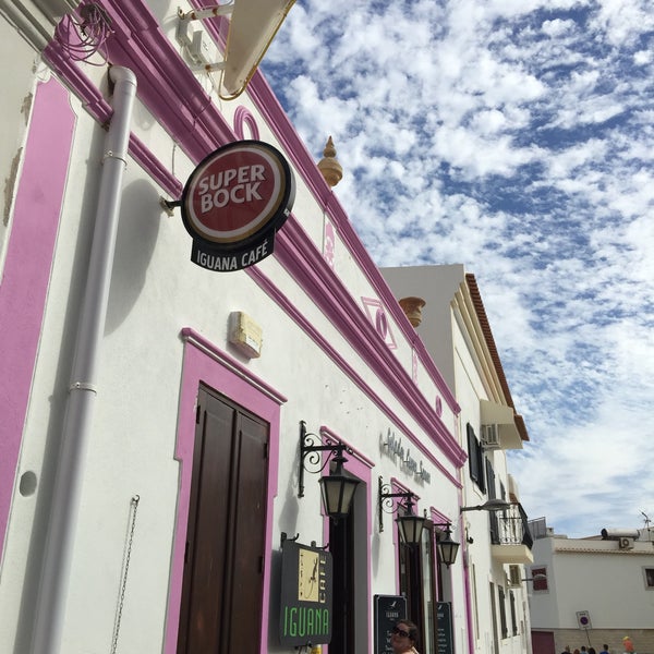 7/18/2017 tarihinde Doug A.ziyaretçi tarafından Iguana Café'de çekilen fotoğraf