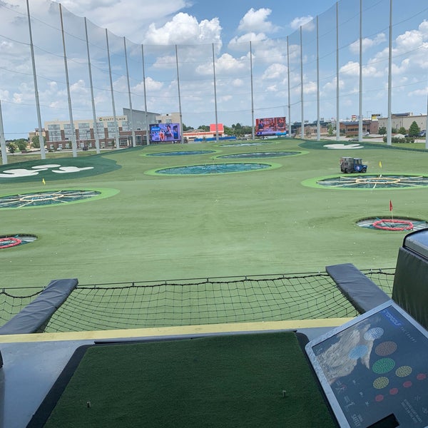 Photo taken at Topgolf by HB DNT CR BRS on 8/6/2019