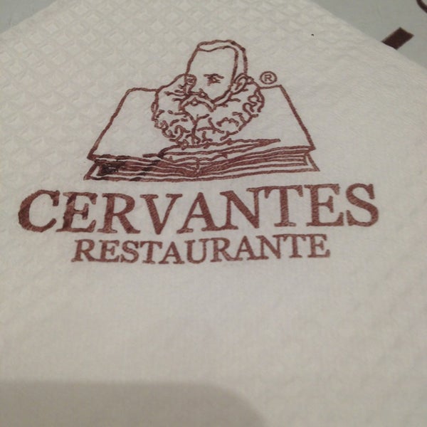 Foto tirada no(a) Cervantes por Gabriela J. em 4/13/2013