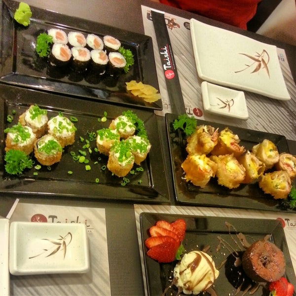 Foto diambil di Taishi | Express &amp; Sushi Lounge oleh Rafael K. pada 3/9/2014