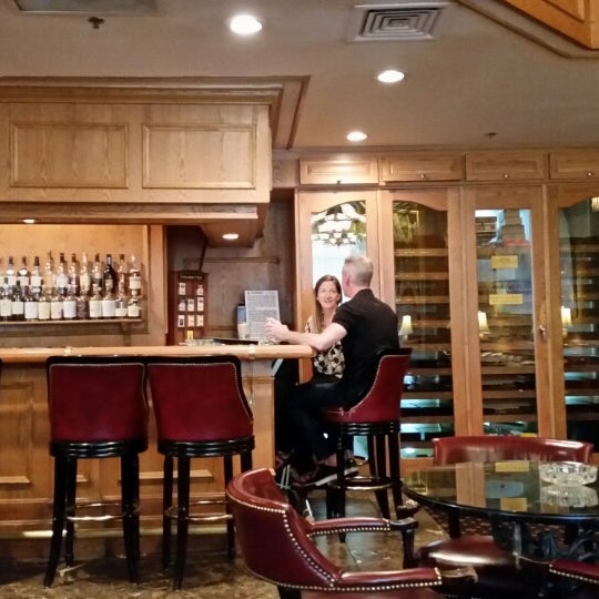 Photo prise au Churchill Bar par Bill H. le7/15/2014