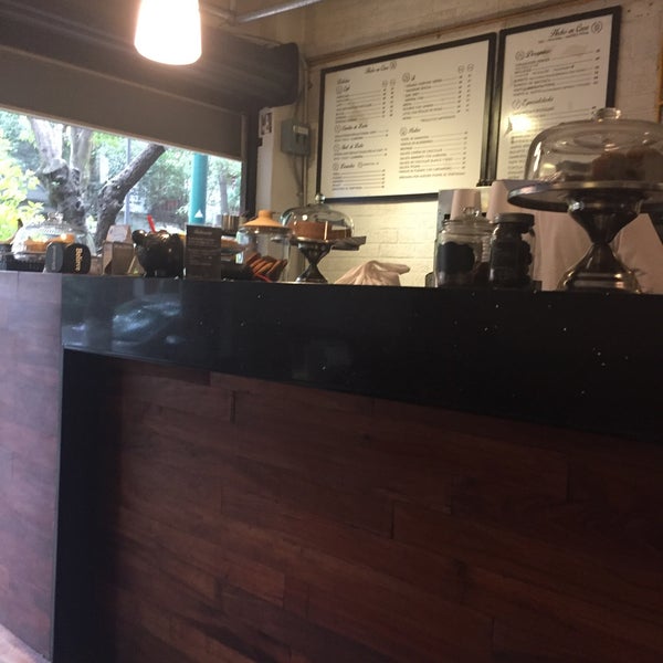 9/27/2016 tarihinde Roxana A.ziyaretçi tarafından Café B'de çekilen fotoğraf