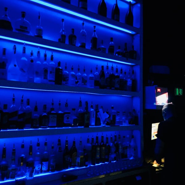 4/2/2018에 Ümit K.님이 M1 Lounge Bar &amp; Club에서 찍은 사진