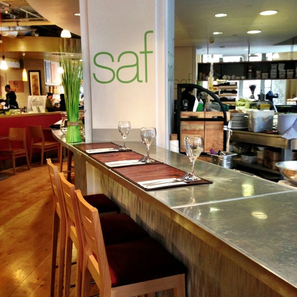 Das Foto wurde bei SAF Restaurant von Puur! uit eten am 4/12/2013 aufgenommen