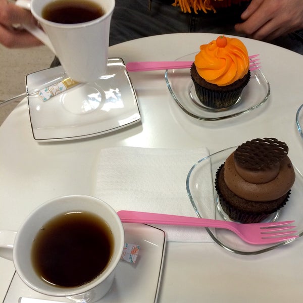 Photo taken at Cupcake&#39;s by Begüm T. on 1/11/2015