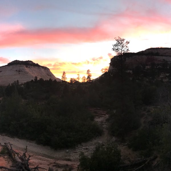 Foto diambil di Zion Mountain Ranch oleh Marc B. pada 9/29/2018