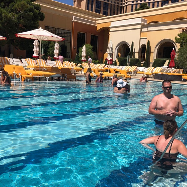 6/30/2018에 Christine님이 Wynn Las Vegas Pool에서 찍은 사진