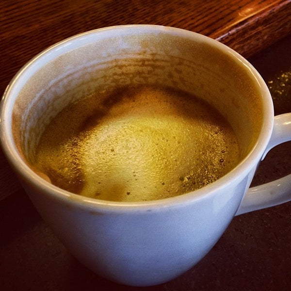 Photo taken at Peet&#39;s Coffee &amp; Tea by Michael S. on 1/22/2014