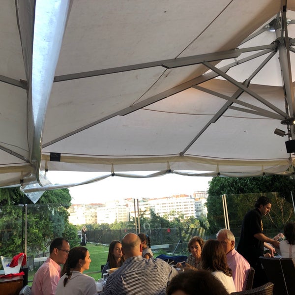 Foto diambil di Dragon Restaurant oleh Dogan G. pada 6/16/2019