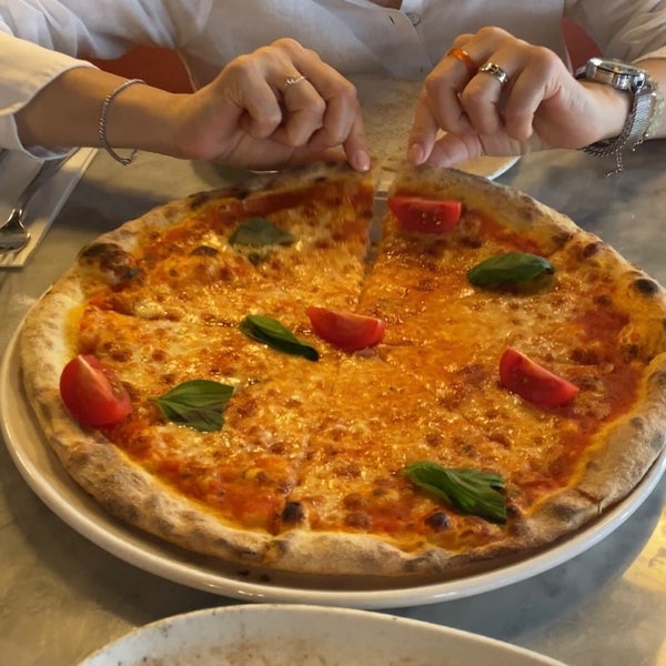 Das Foto wurde bei Emporio Pizza &amp; Pasta von Rabia Y. am 4/15/2024 aufgenommen