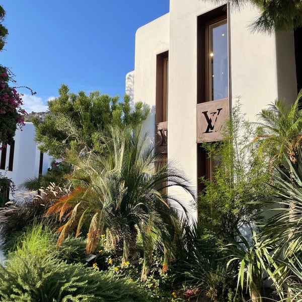 louis vuitton nammos village