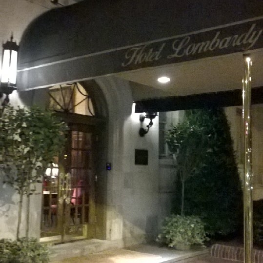 รูปภาพถ่ายที่ Hotel Lombardy โดย Marko D. เมื่อ 7/13/2014