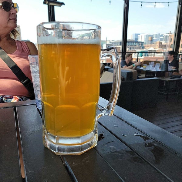 Photo taken at ViewHouse Eatery, Bar &amp; Rooftop by Jason S. on 9/4/2021