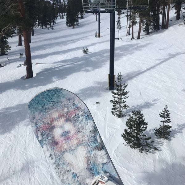 12/18/2019 tarihinde Dianna N.ziyaretçi tarafından Mammoth Mountain Ski Resort'de çekilen fotoğraf
