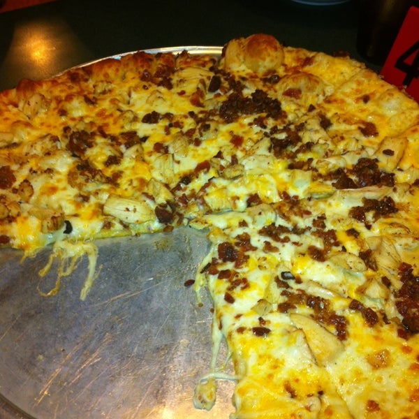 Photos At Round Table Pizza Pizza Place In South End
