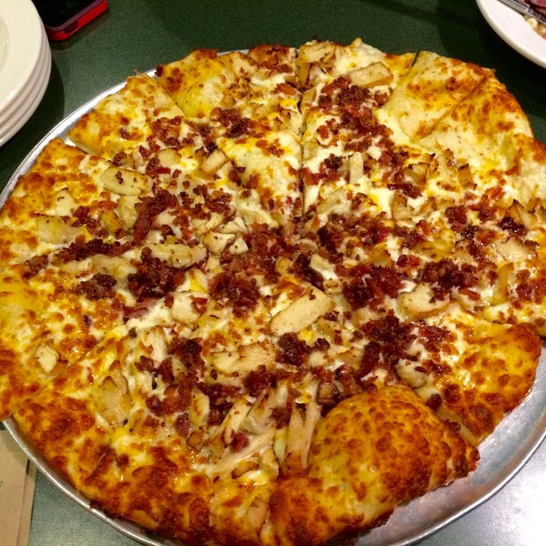 Photos At Round Table Pizza Pizza Place In South End