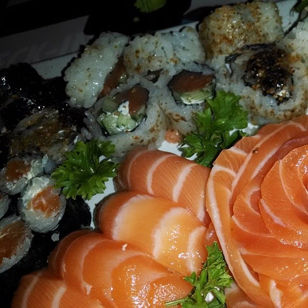 Photo prise au Oshi Sushi par Grecco T. le4/5/2014