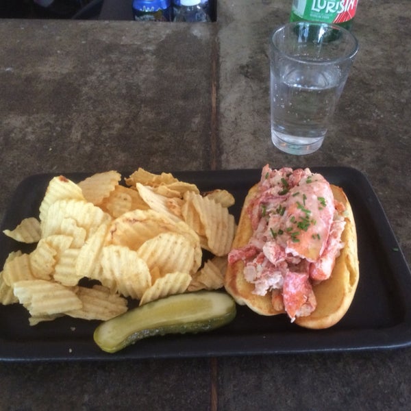 I'm impressed. The lobster is fresh, not smothered under too much mayo, and the roll is crunchy and soft. One of the best lobster rolls I've had.