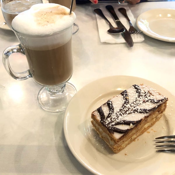 5/19/2018 tarihinde iPhone V.ziyaretçi tarafından Caffé Napoli'de çekilen fotoğraf