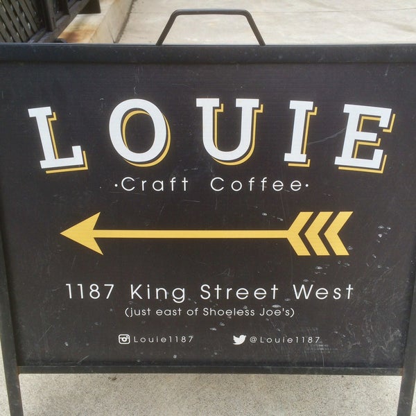 Foto diambil di Louie Coffee Shop oleh Render pada 3/9/2016
