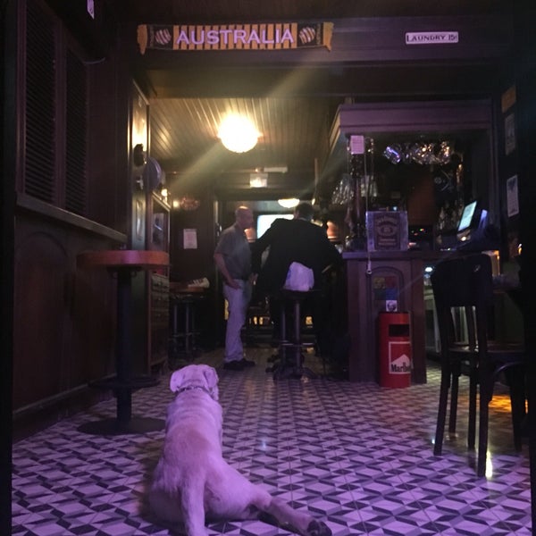 Foto diambil di The Tower Pub oleh Önder pada 9/16/2016