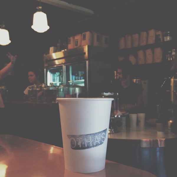 Fantastic staff and delicious beverages make for an unmissable one two punch. Get the Maple Latte.