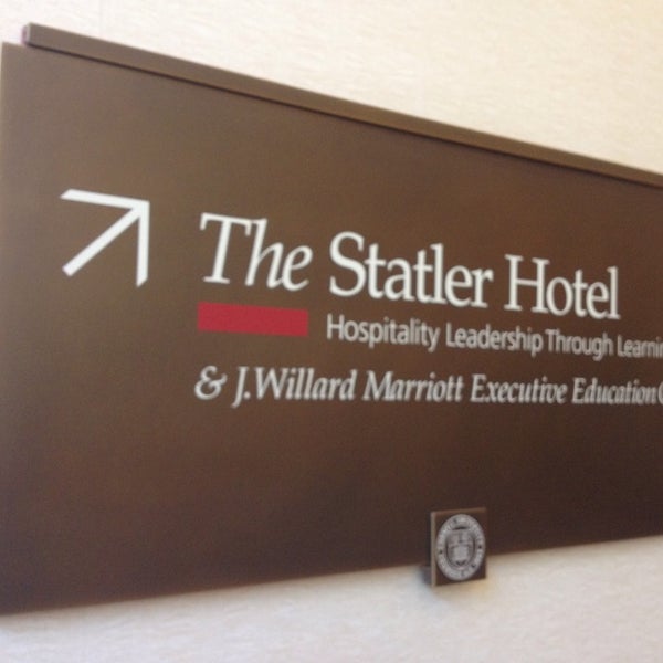Foto scattata a The Statler Hotel at Cornell University da Yew Fai il 6/19/2014