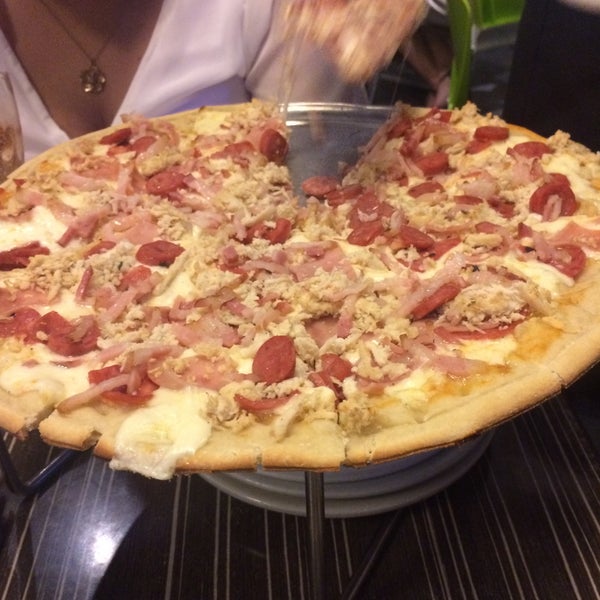 7/30/2015にMaJo T.がSalvator&#39;s Pizzaで撮った写真