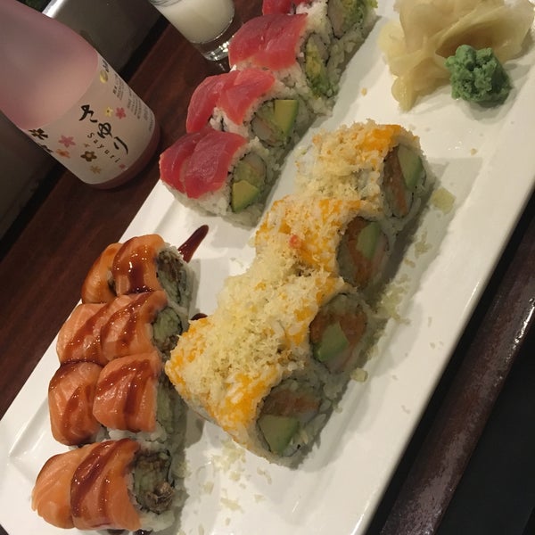 4/9/2016에 Eva D.님이 Sushi Para 88에서 찍은 사진